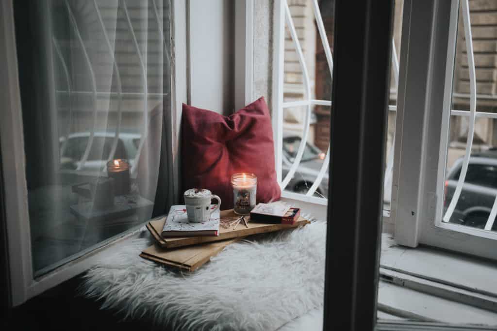 Want to know how to make your bedroom cozy? Check out these 19 warm and cozy bedroom ideas. You'll sleep much better by using these cozy room ideas!