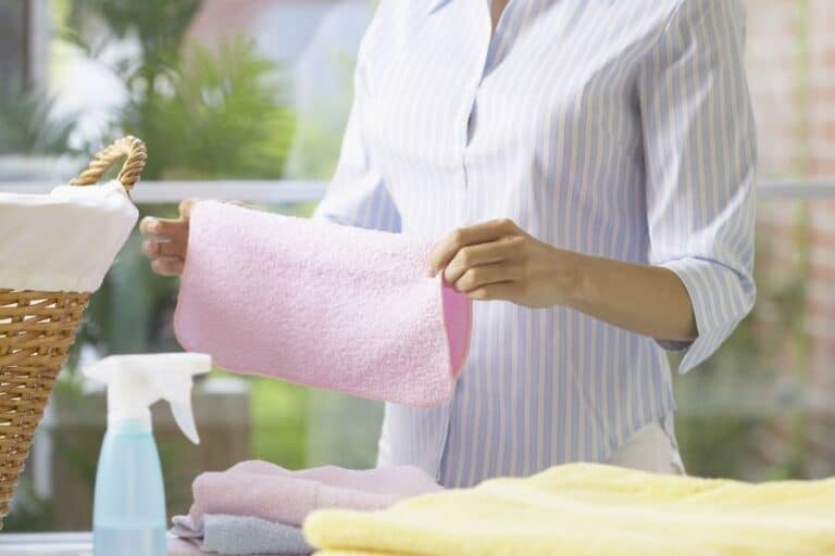 How to Make Your Laundry Smell Good (a ton of easy tricks!)