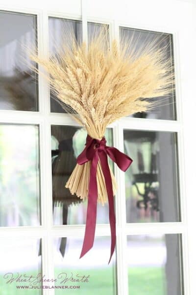 25 DIY Fall Wreath Tutorials to Embellish Your Front Door