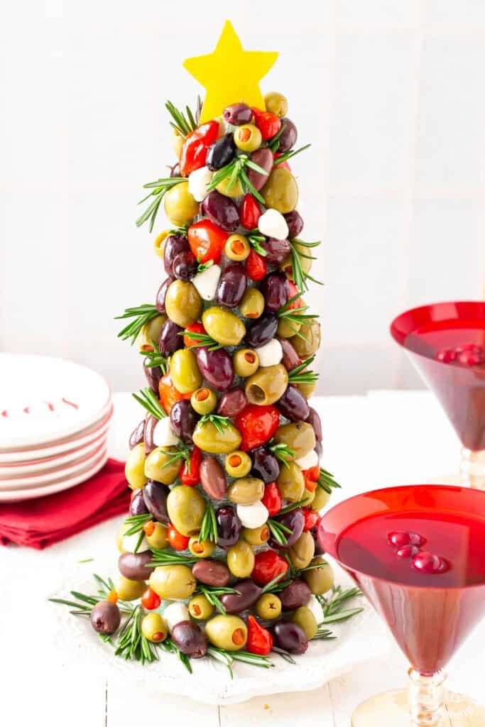 25 Holiday Appetizers for a Crowd - Easy Christmas Finger Foods!