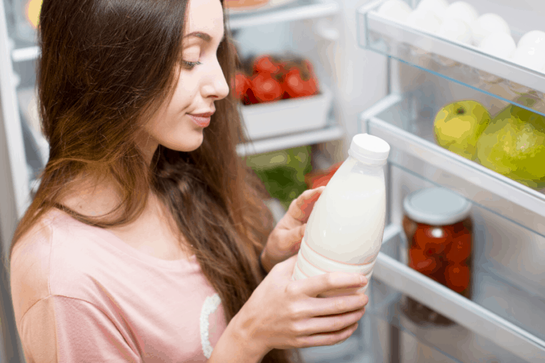 How to Keep Your Fridge Smelling Fresh Naturally (10 easy tricks!)