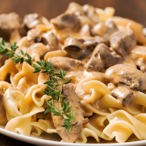 Delicious beef stroganoff side dishes! Here’s exactly what to serve with beef stroganoff to have the ultimate comfort food dinner.