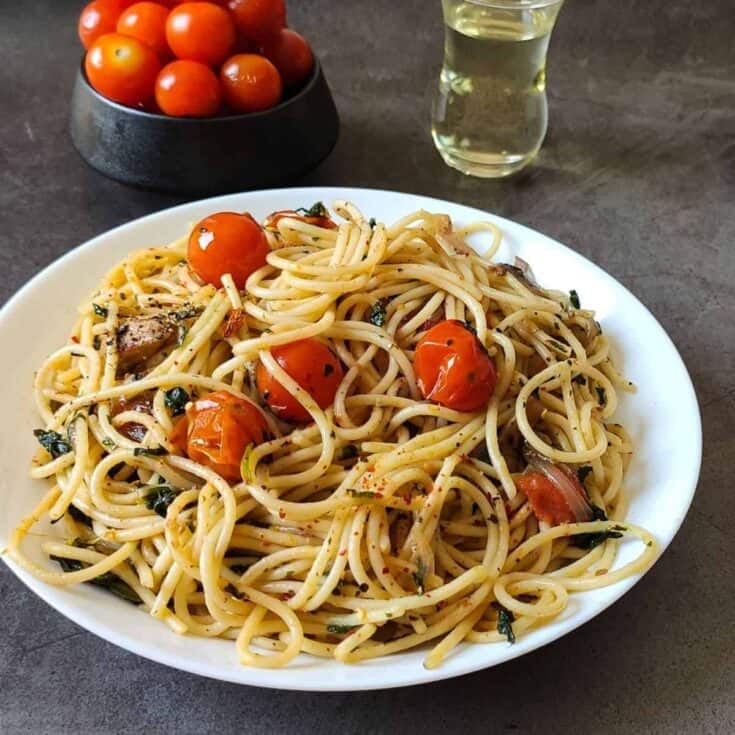 Image for Cherry Tomato Pasta with Spinach & Mushrooms