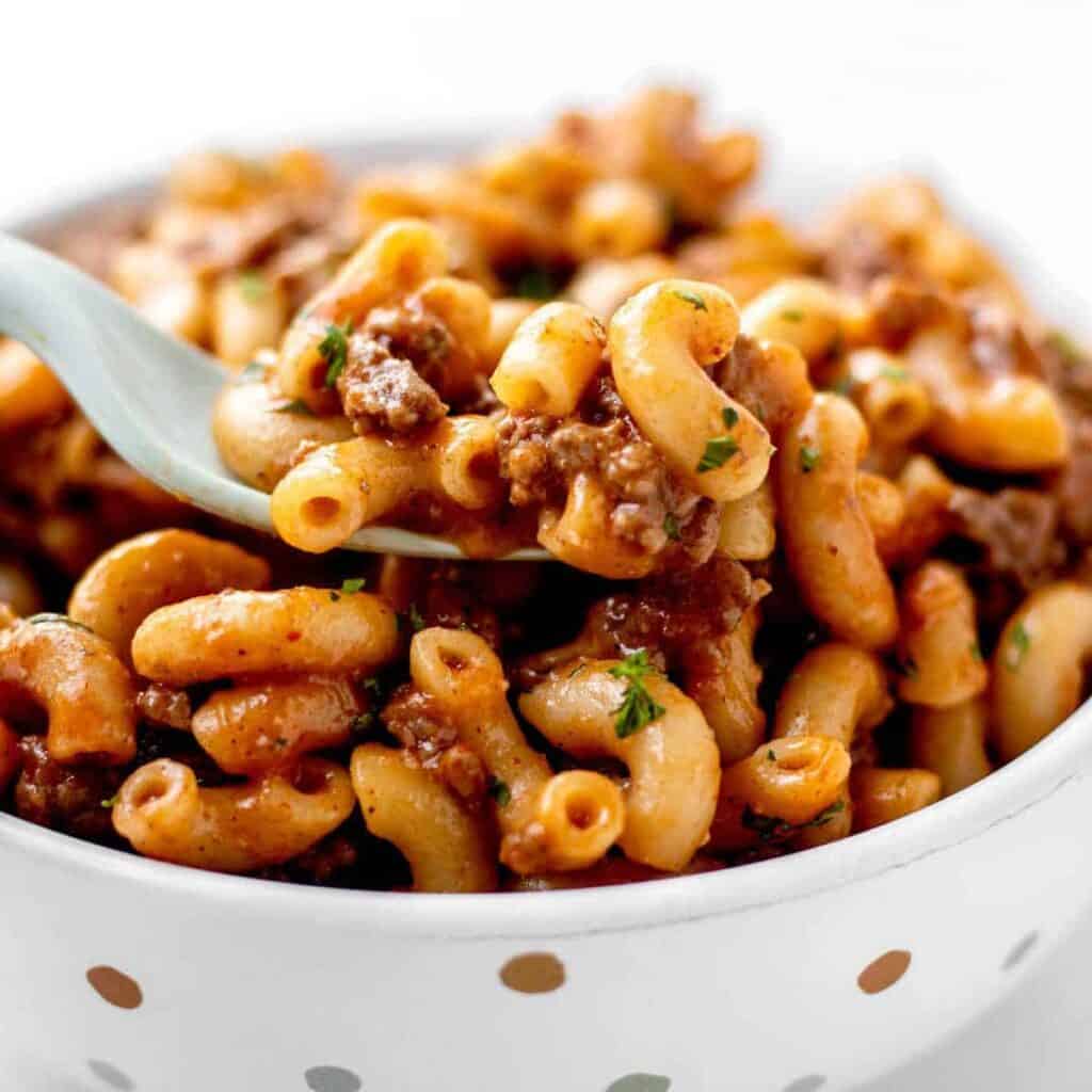 35 Easy Weeknight Dinners with Ground Beef (quick, kid-friendly meals!)