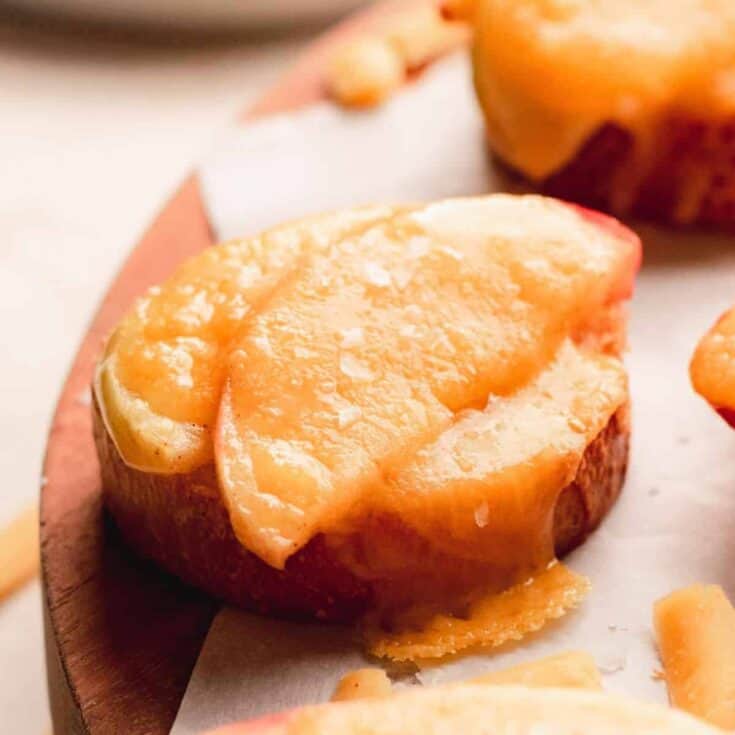 Image for Apple Cheddar Crostini