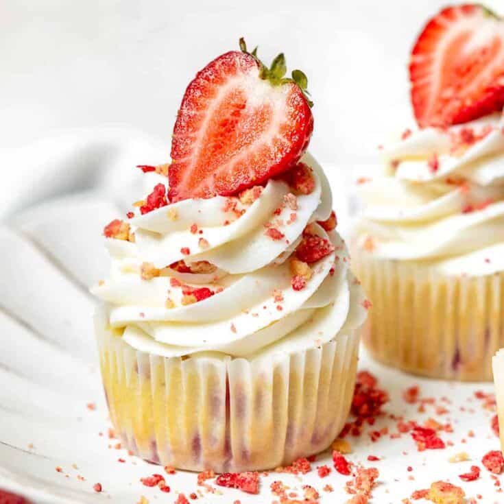 Image for Strawberry Crunch Cupcakes