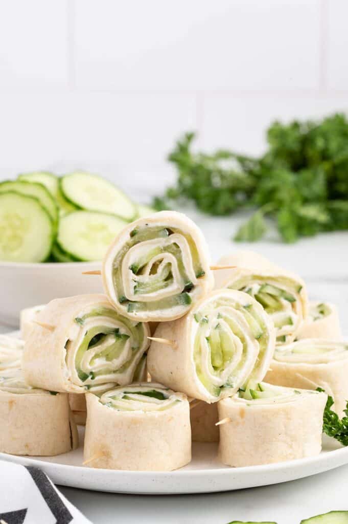 55 Elegant Tea Party Food Ideas (fancy snacks and treats for high tea!)