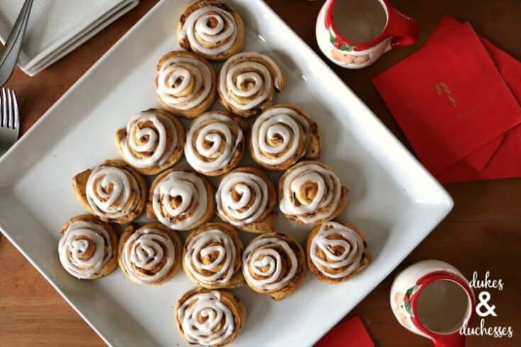 Image for Cinnamon Roll Christmas Tree