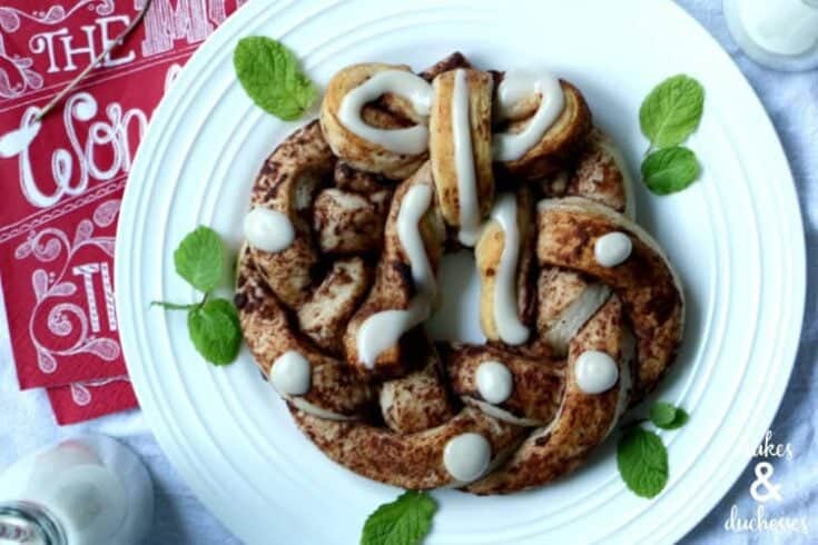 Image for Cinnamon Roll Christmas Wreath